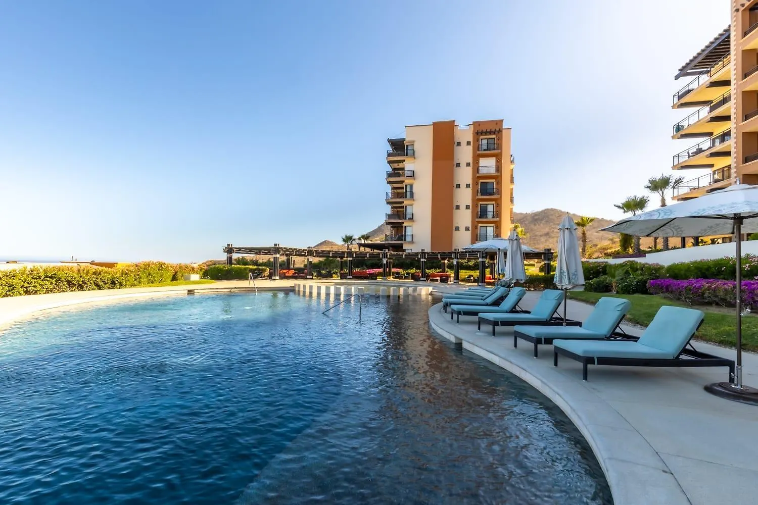 Spacious Copala Condo Ocean View & Resort Access 卡波圣卢卡斯 度假居
