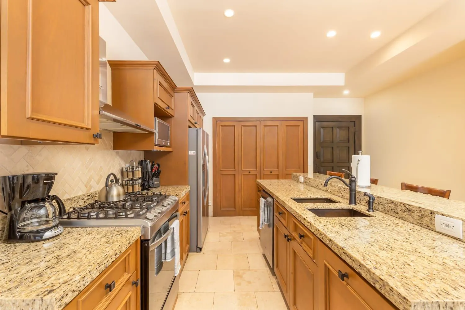 Spacious Copala Condo Ocean View & Resort Access 卡波圣卢卡斯 0*,  墨西哥